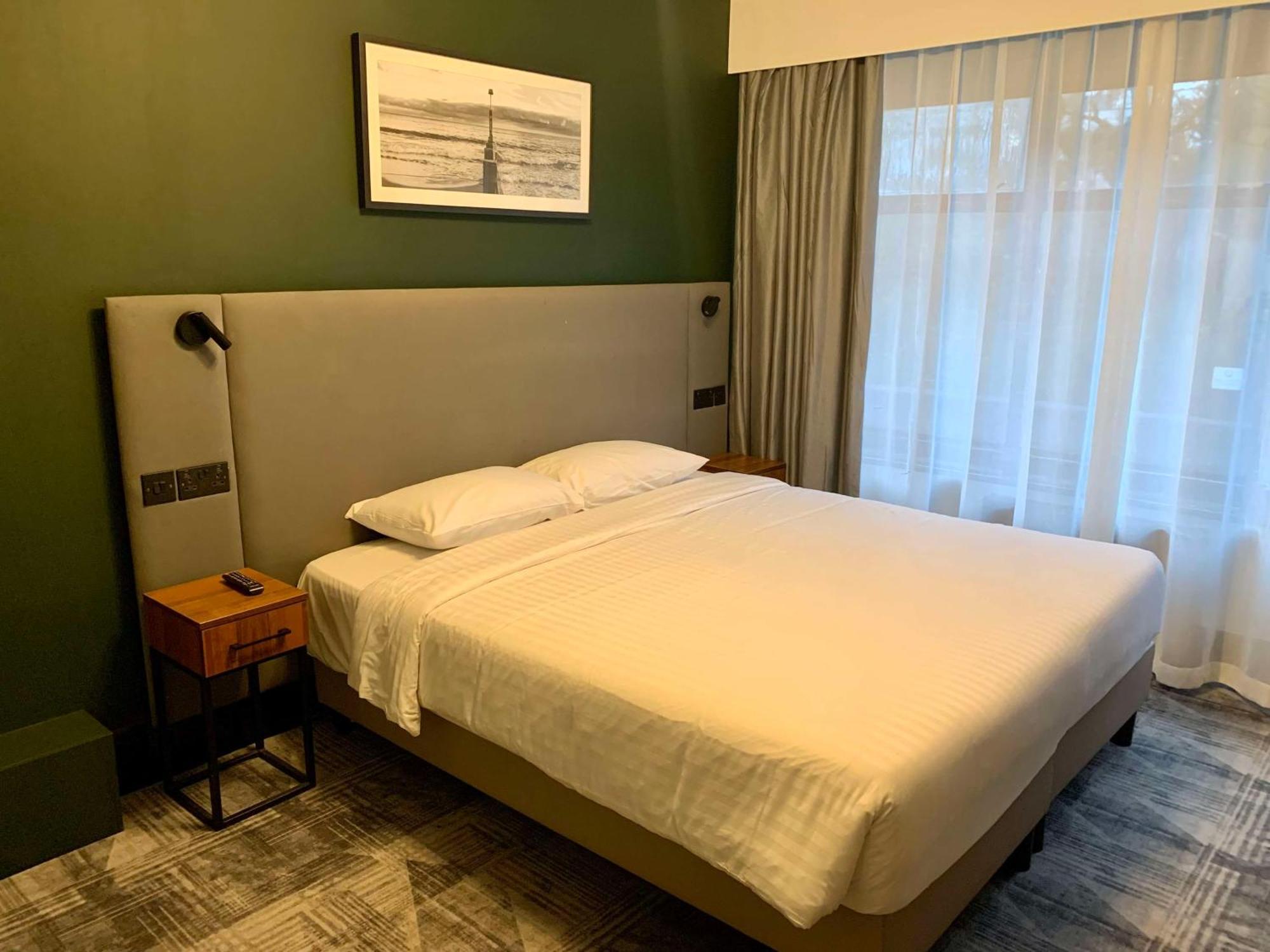 Park Inn By Radisson בורנמות' מראה חיצוני תמונה