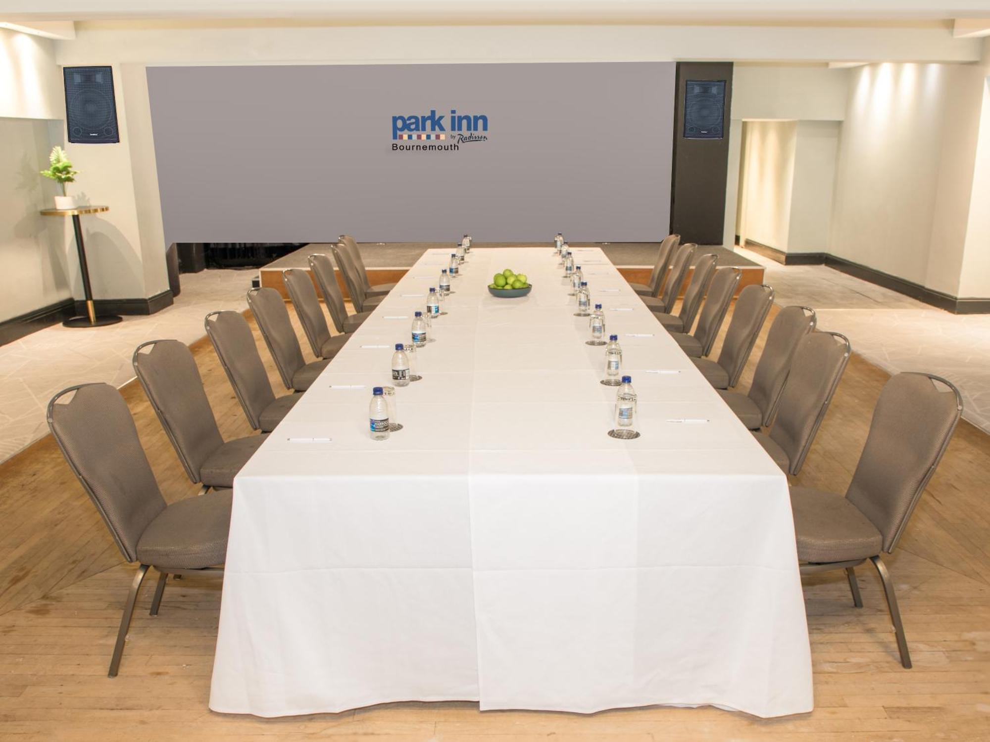 Park Inn By Radisson בורנמות' מראה חיצוני תמונה